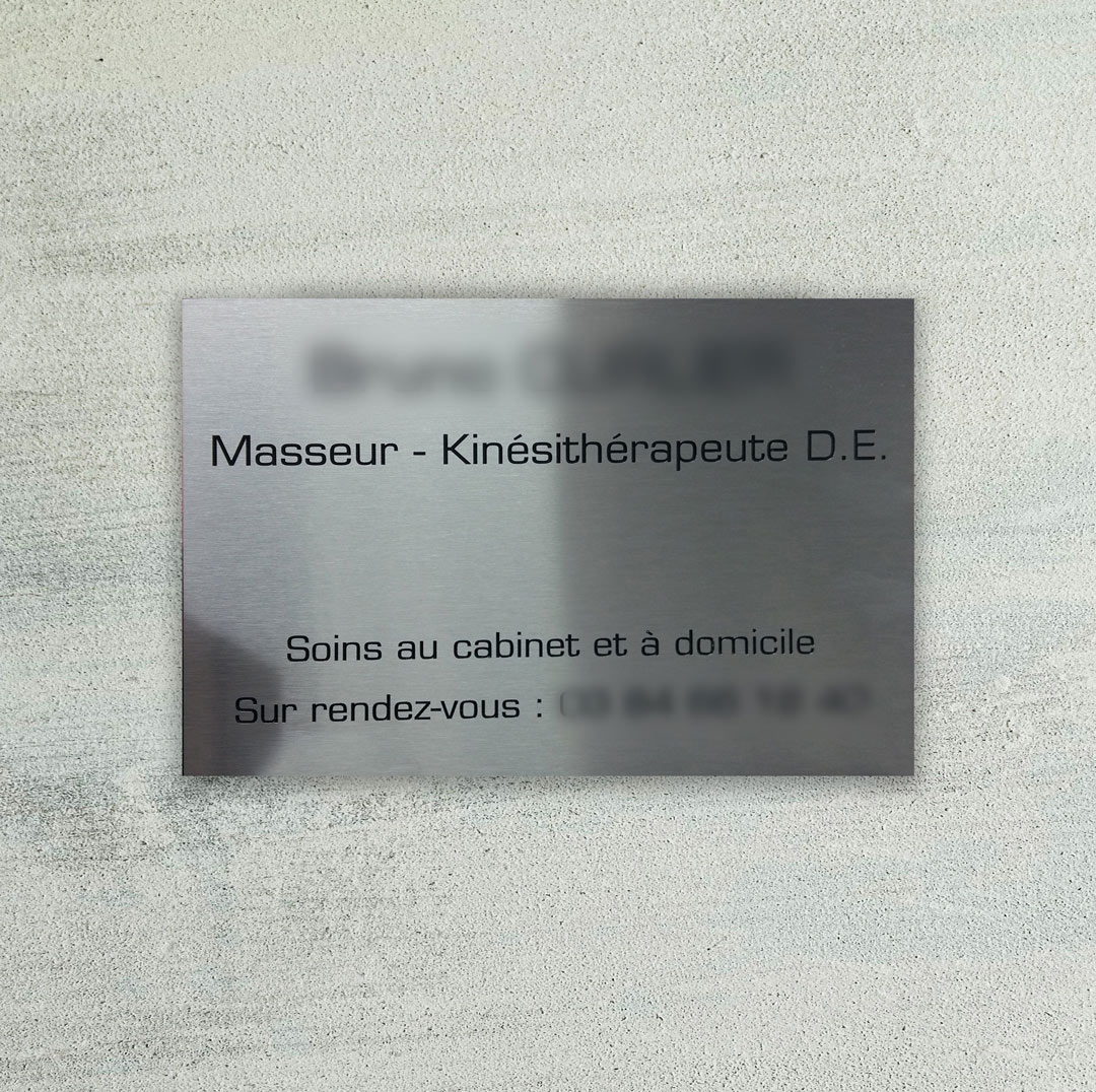 Gravure sur aluminium composite - Masseur